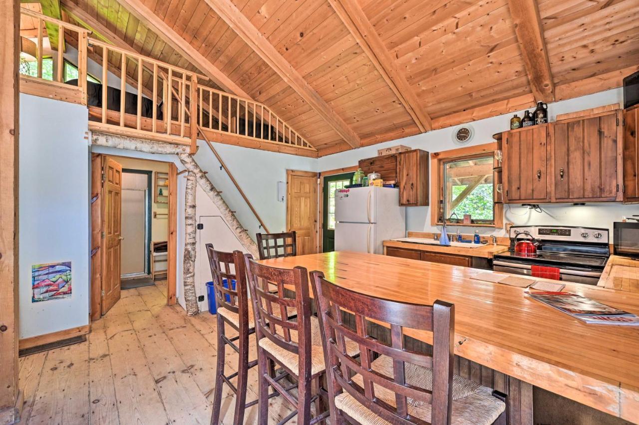 Remote Cabin With Fire Pit 3 Miles To Stowe Mtn! Екстер'єр фото