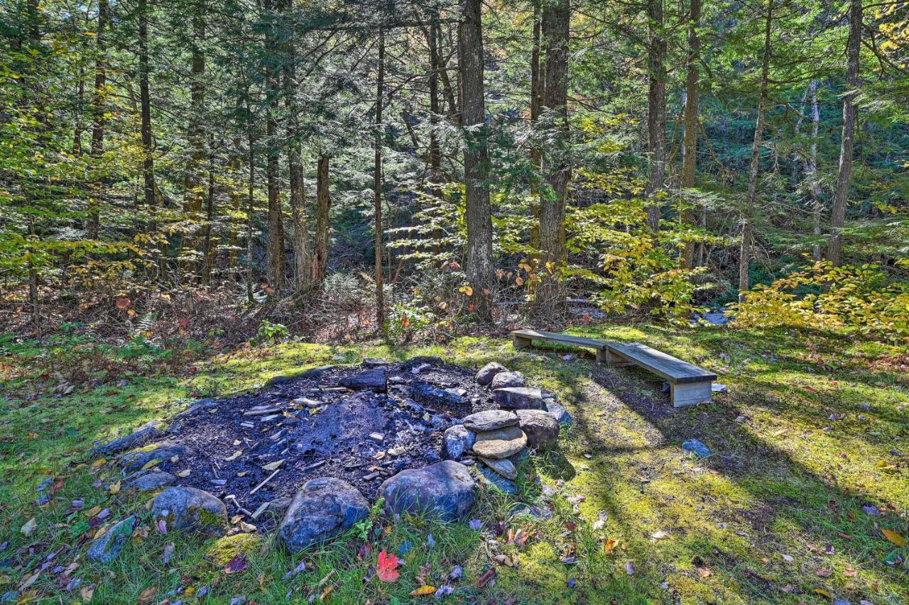 Remote Cabin With Fire Pit 3 Miles To Stowe Mtn! Екстер'єр фото