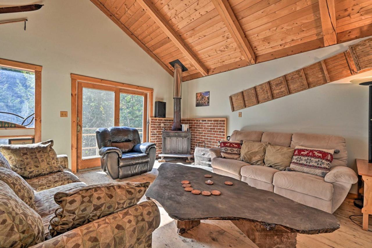 Remote Cabin With Fire Pit 3 Miles To Stowe Mtn! Екстер'єр фото