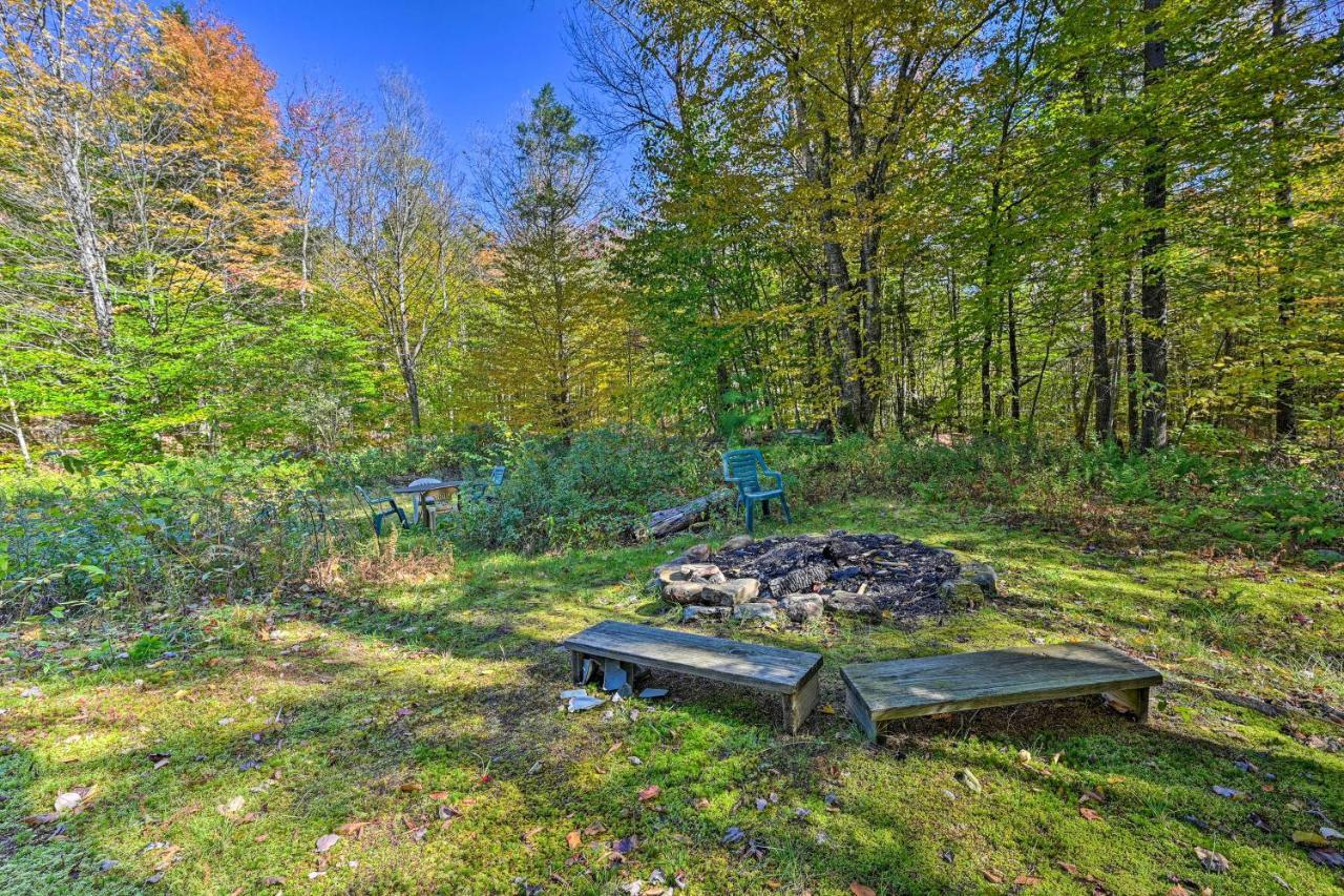 Remote Cabin With Fire Pit 3 Miles To Stowe Mtn! Екстер'єр фото